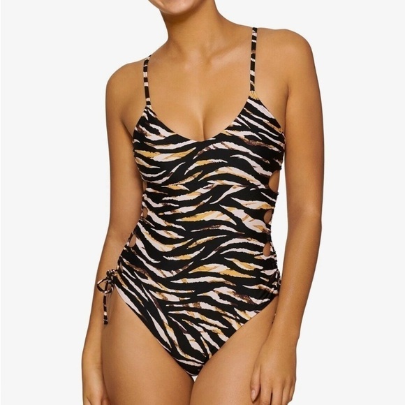 Hula Honey BLACK MULTI Juniors' Eternal Animal One-Piece Swimsuit - Picture 1 of 9